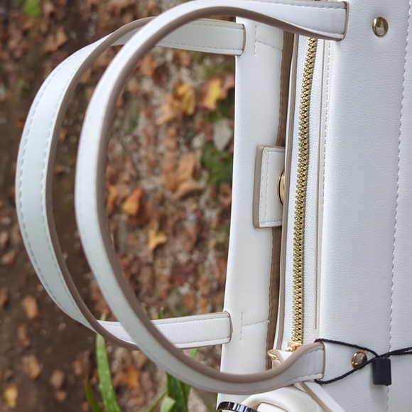 Nanette Lepore White crossbody - Picture 4 of 14